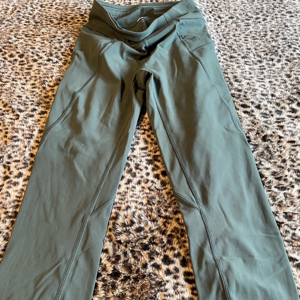 Green lululemon tights, size 4